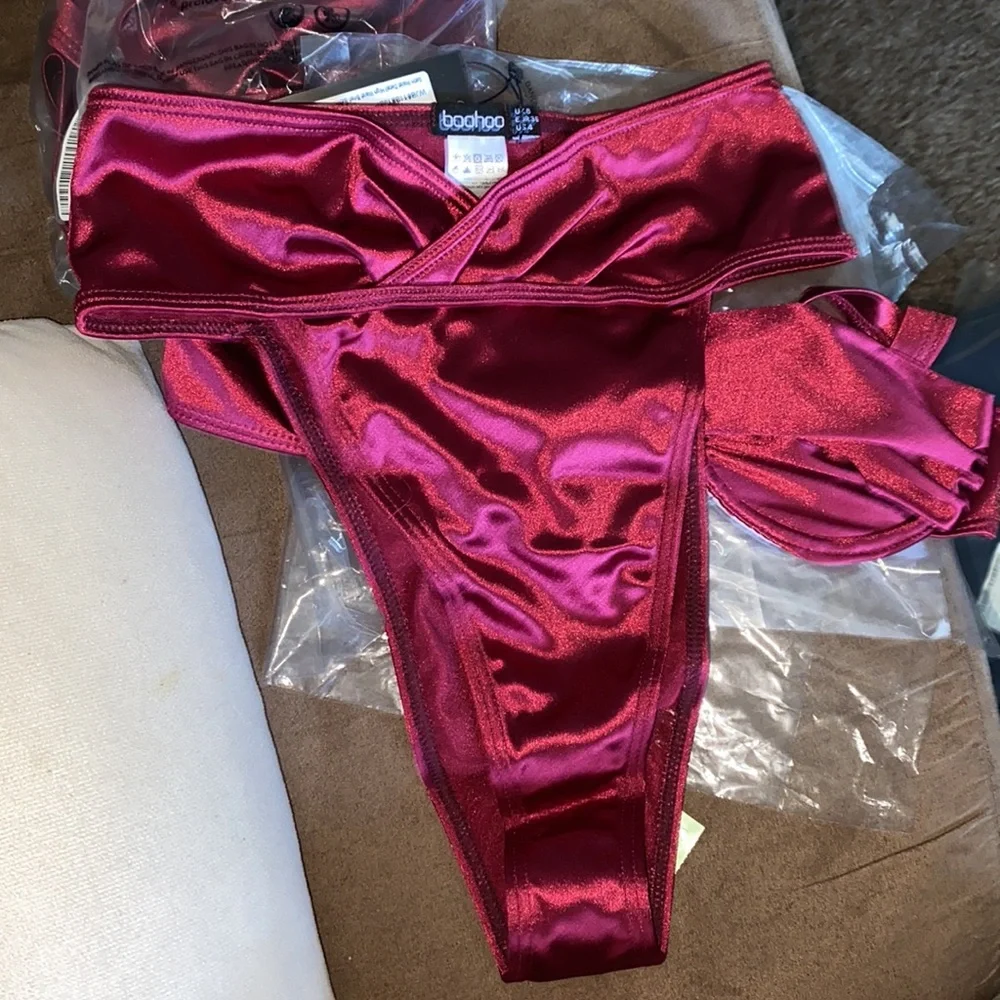 New Inventory 🔥Satin Twist Detail High Waist bikini Set🔥 - Picture 10 of 10